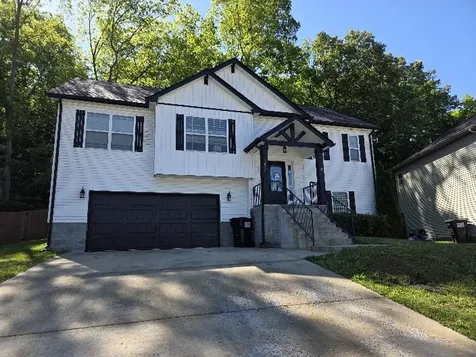 1656 Rains Road Clarksville TN 37042
