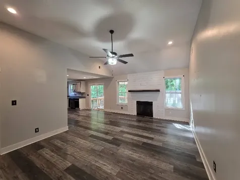 1656 Rains Road Clarksville TN 37042