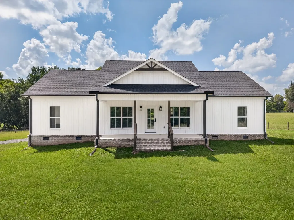 24 Cross Cemetery Road Ardmore TN 38449