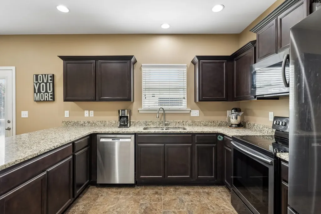 1056 Daniel Lane Spring Hill TN 37174