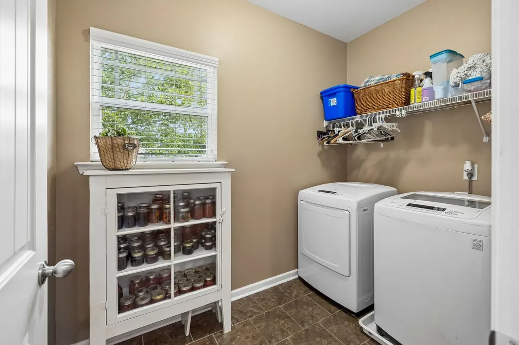 1056 Daniel Lane Spring Hill TN 37174