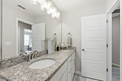 4322 Doral Drive Murfreesboro TN 37127