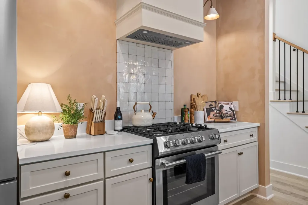 1037C Scovel Street Nashville TN 37208