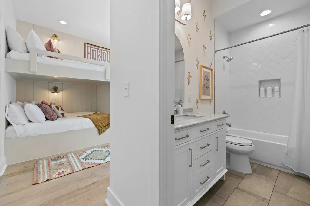 1037C Scovel Street Nashville TN 37208