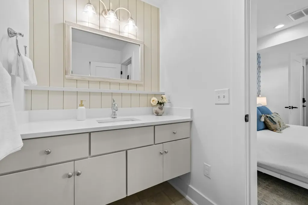 1037C Scovel Street Nashville TN 37208