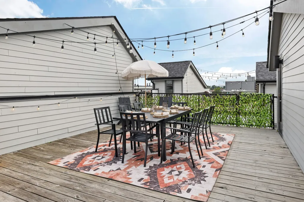 1037C Scovel Street Nashville TN 37208