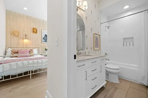 1037C Scovel Street Nashville TN 37208