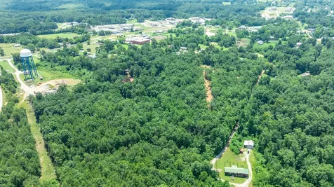 348 Columbia Avenue Hohenwald TN 38462