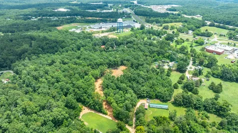 348 Columbia Avenue Hohenwald TN 38462
