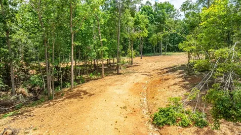 348 Columbia Avenue Hohenwald TN 38462