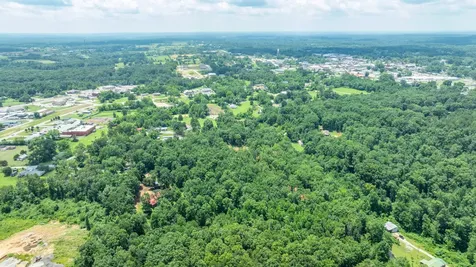 348 Columbia Avenue Hohenwald TN 38462
