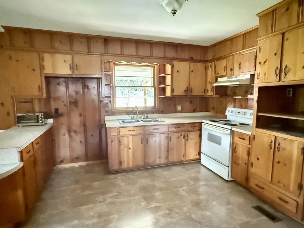 1022 Odell Powell Road Woodbury TN 37190