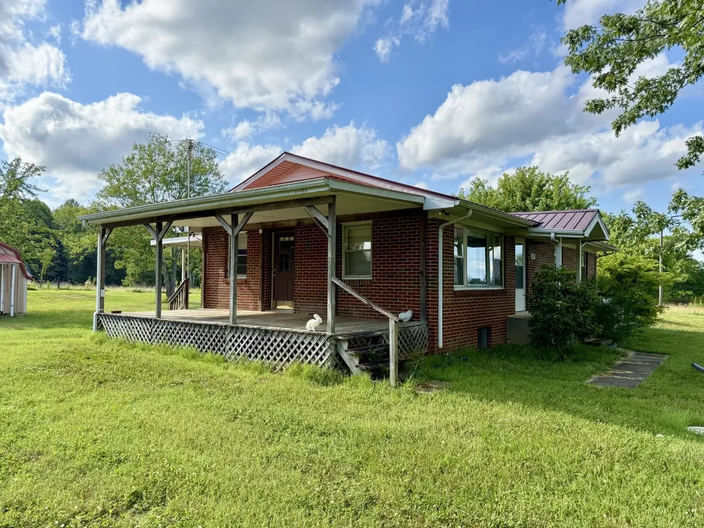 1022 Odell Powell Road Woodbury TN 37190