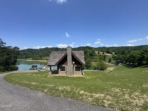 30 Stone Shore Way Dandridge TN 37725