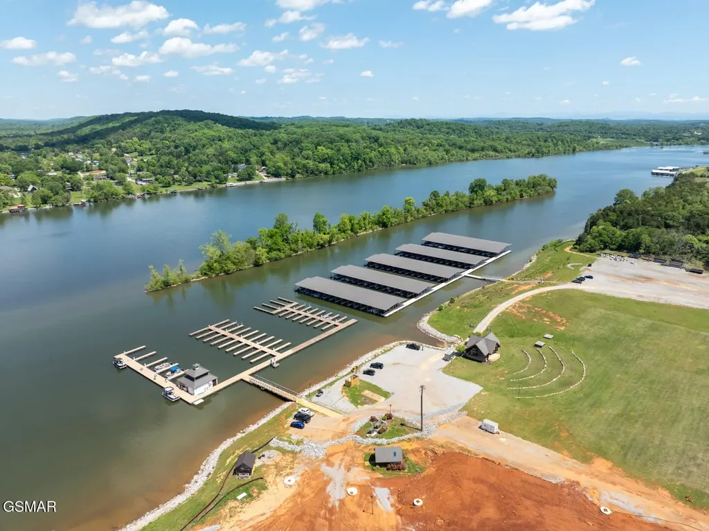 203 Flip Flop Way Loudon TN 37774