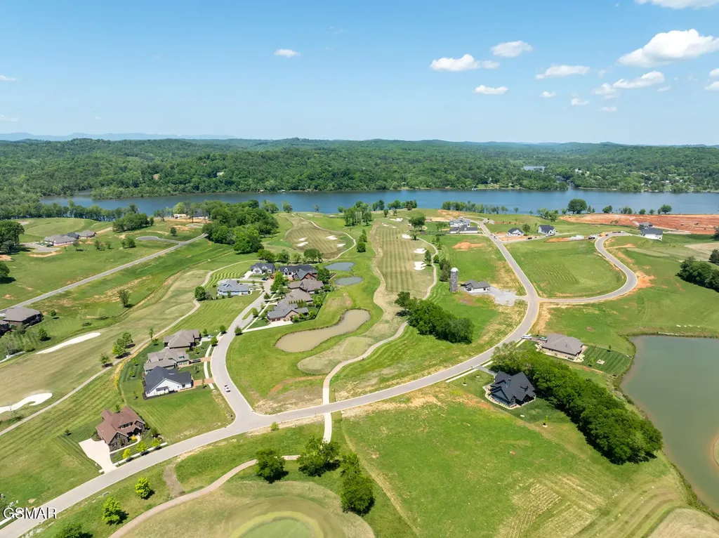 203 Flip Flop Way Loudon TN 37774