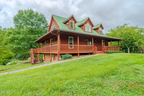 1602 Cove Crest Drive Sevierville TN 37862