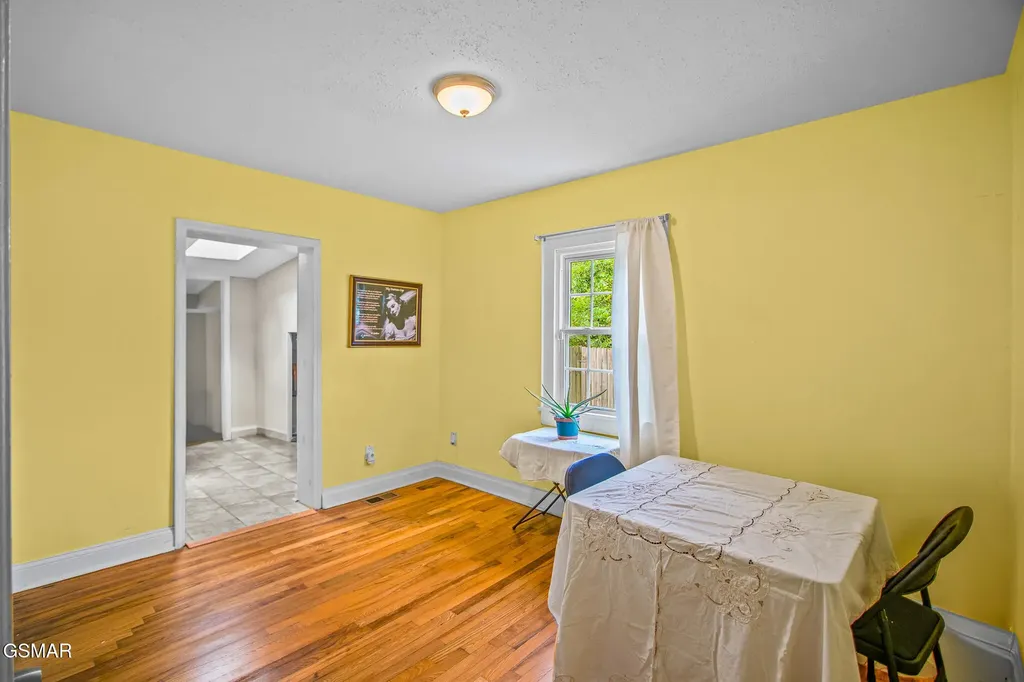 2404 Cedar Lane Knoxville TN 37918