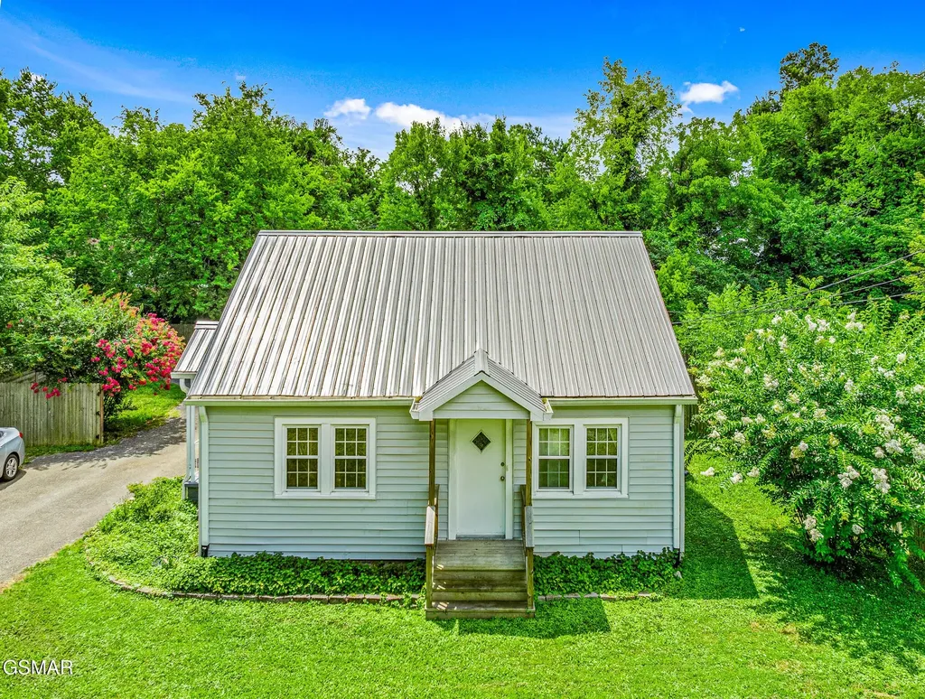 2404 Cedar Lane Knoxville TN 37918