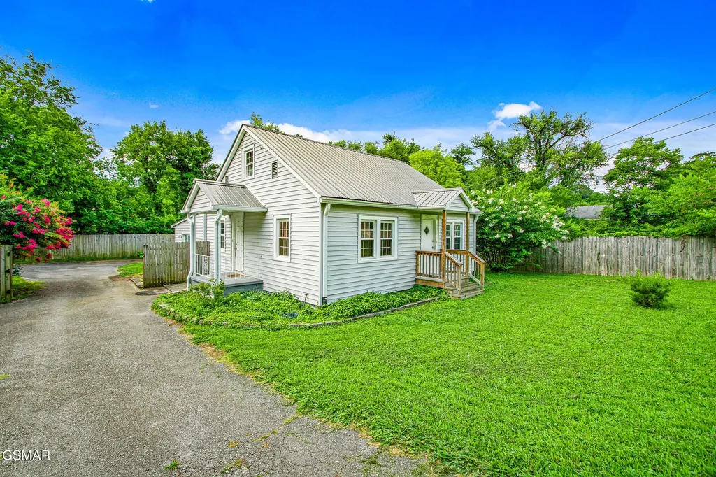 2404 Cedar Lane Knoxville TN 37918