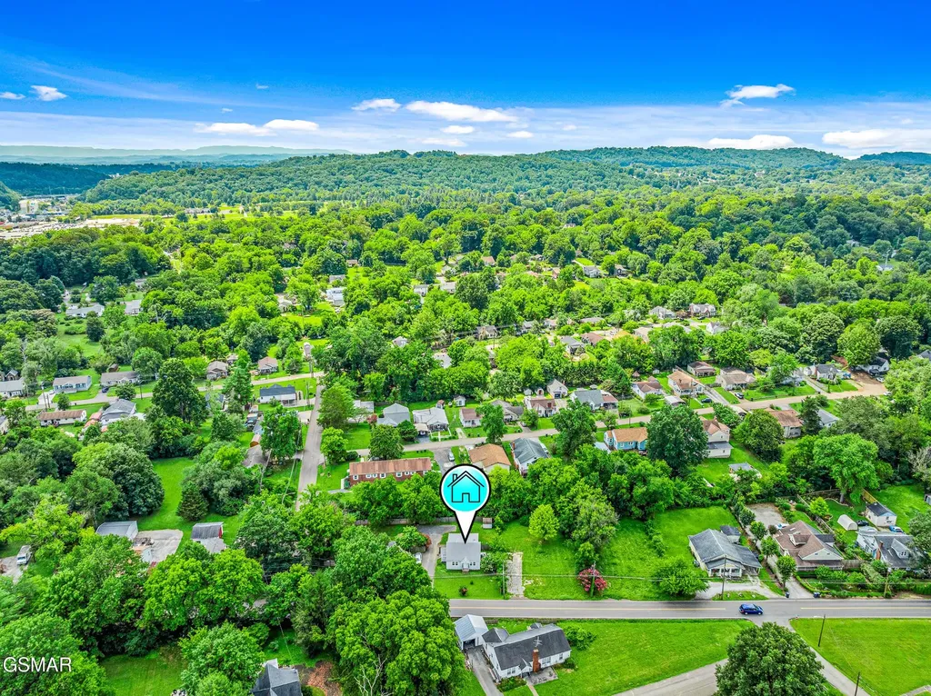2404 Cedar Lane Knoxville TN 37918