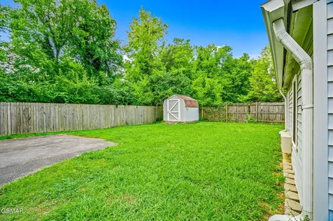 2404 Cedar Lane Knoxville TN 37918