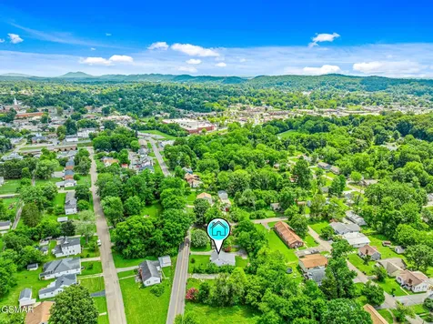 2404 Cedar Lane Knoxville TN 37918