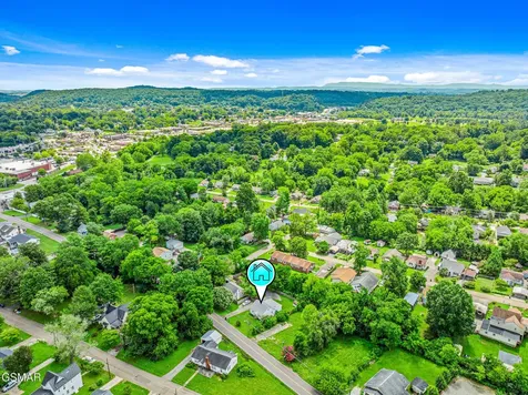 2404 Cedar Lane Knoxville TN 37918