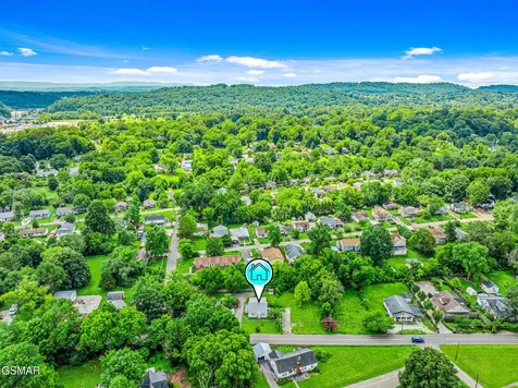 2404 Cedar Lane Knoxville TN 37918