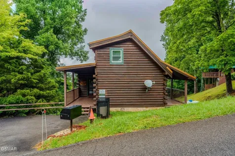 2541 Bobcat Way Sevierville TN 37862