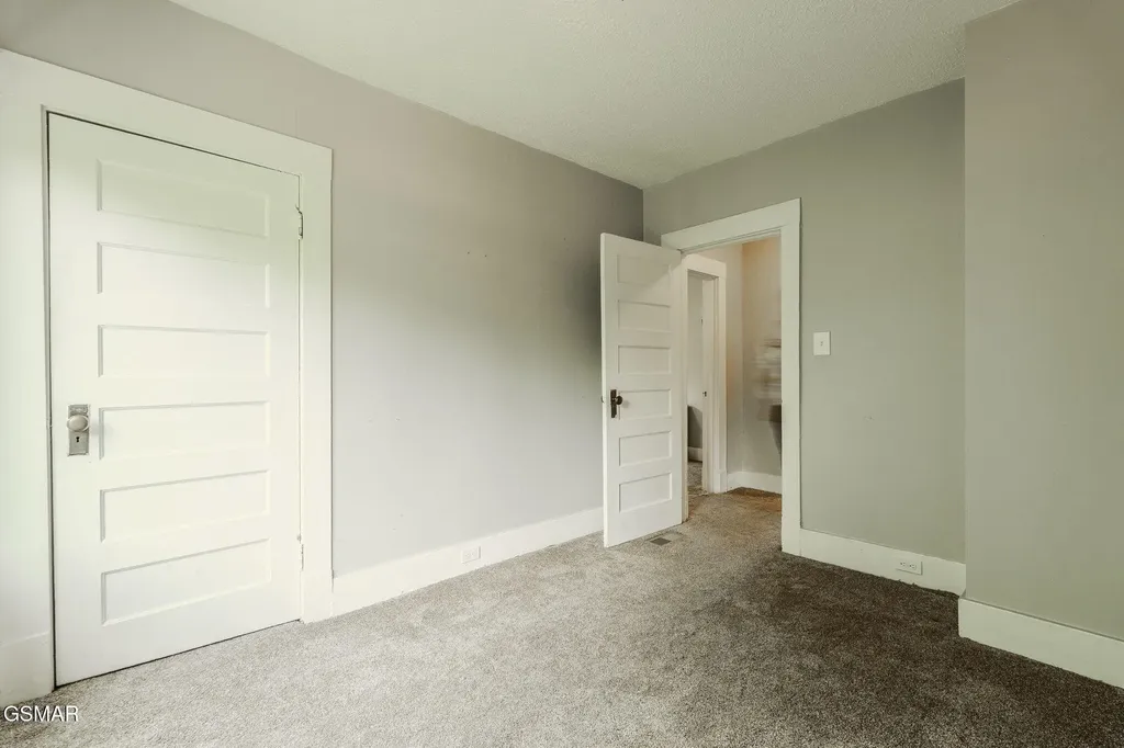 1619 Beaumont Avenue Knoxville TN 37921