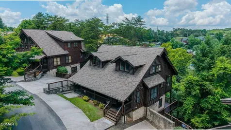 741 Golf View Boulevard Pigeon Forge TN 37863