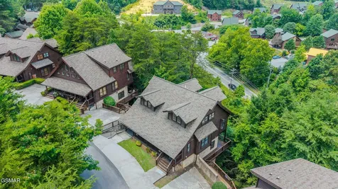 741 Golf View Boulevard Pigeon Forge TN 37863