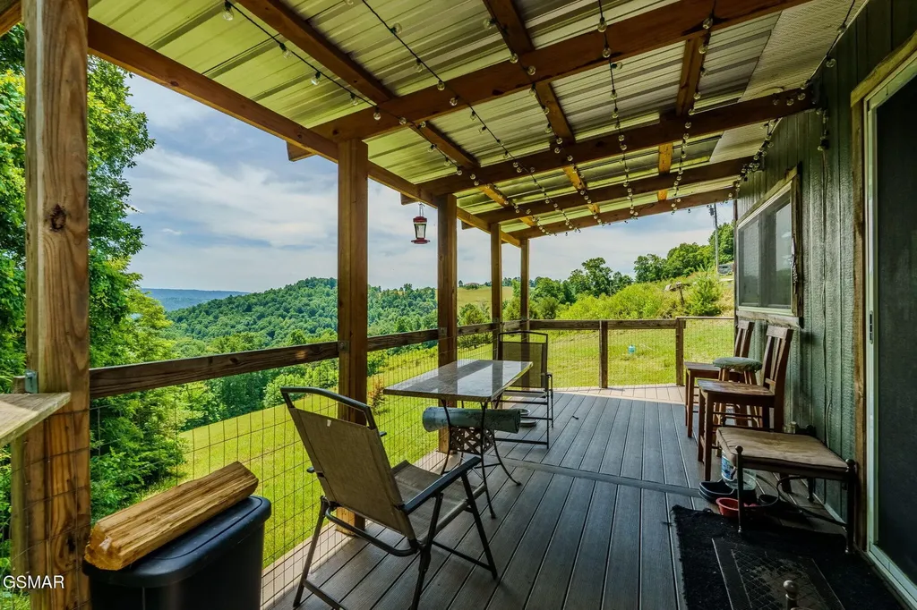 1563 Raven Hill Road Tazewell TN 37879