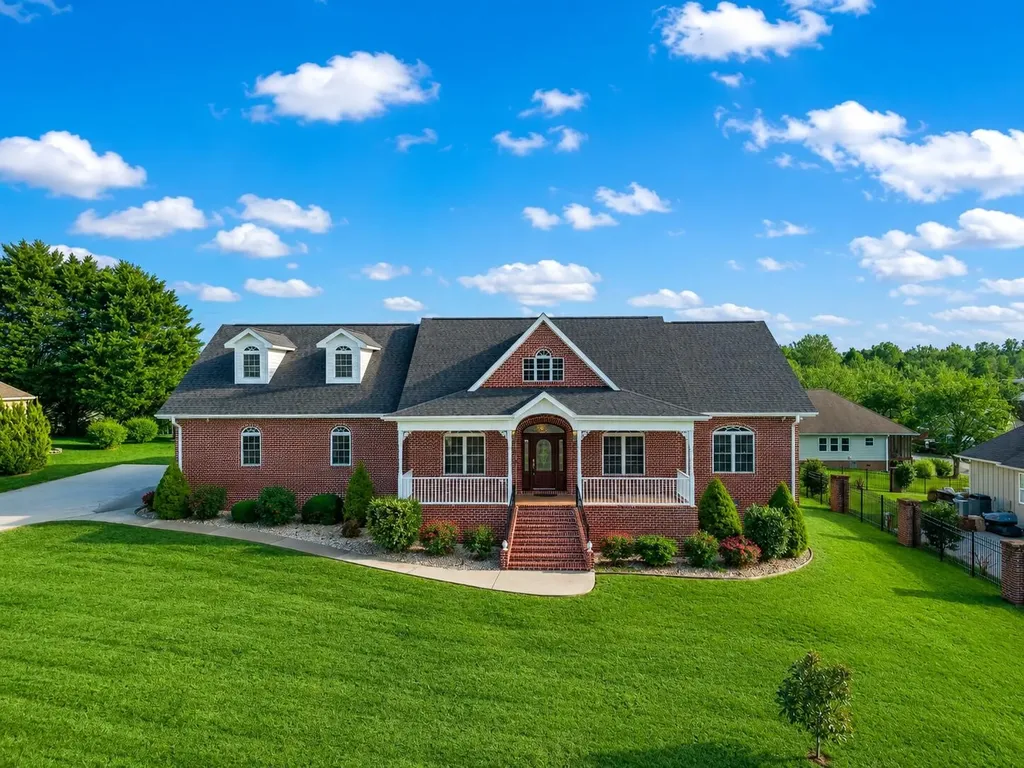 504 Lynnwood Drive Athens TN 37303