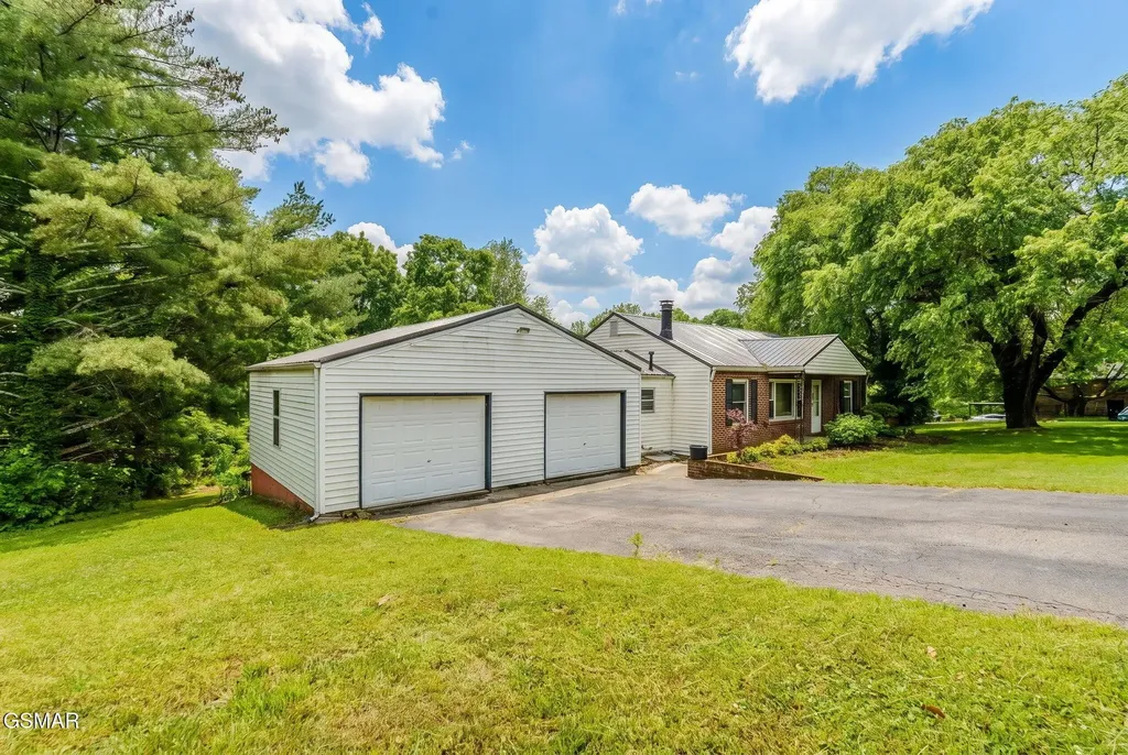 2800 Patrick Avenue Maryville TN 37804