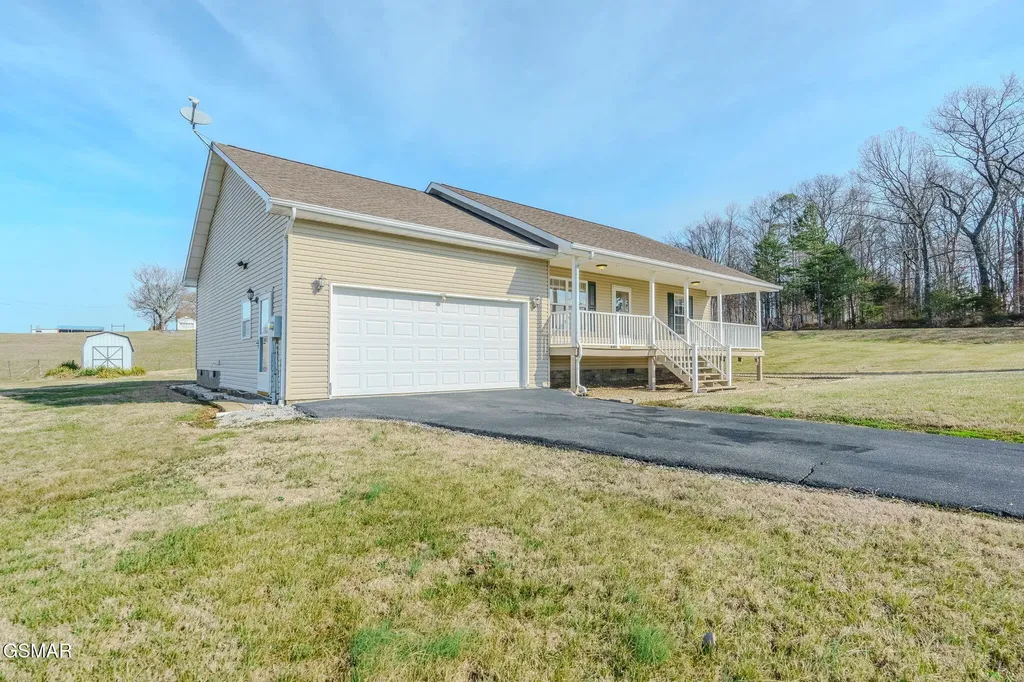 2008 Bessie Slaton Road Dandridge TN 37725