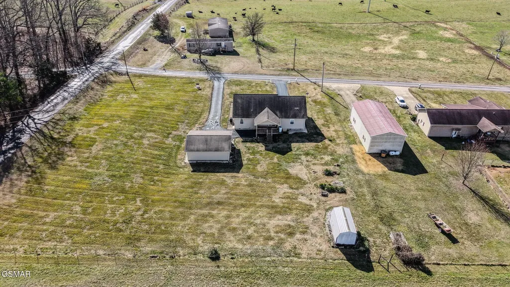 2008 Bessie Slaton Road Dandridge TN 37725