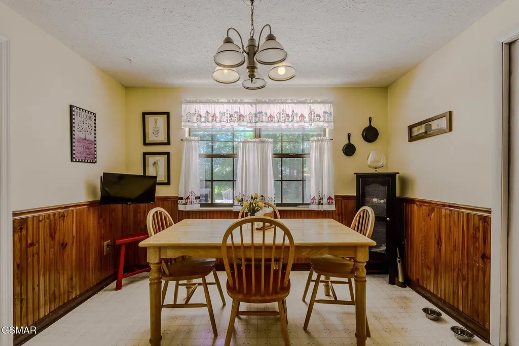 860 Mimosa Lane Crossville TN 38572