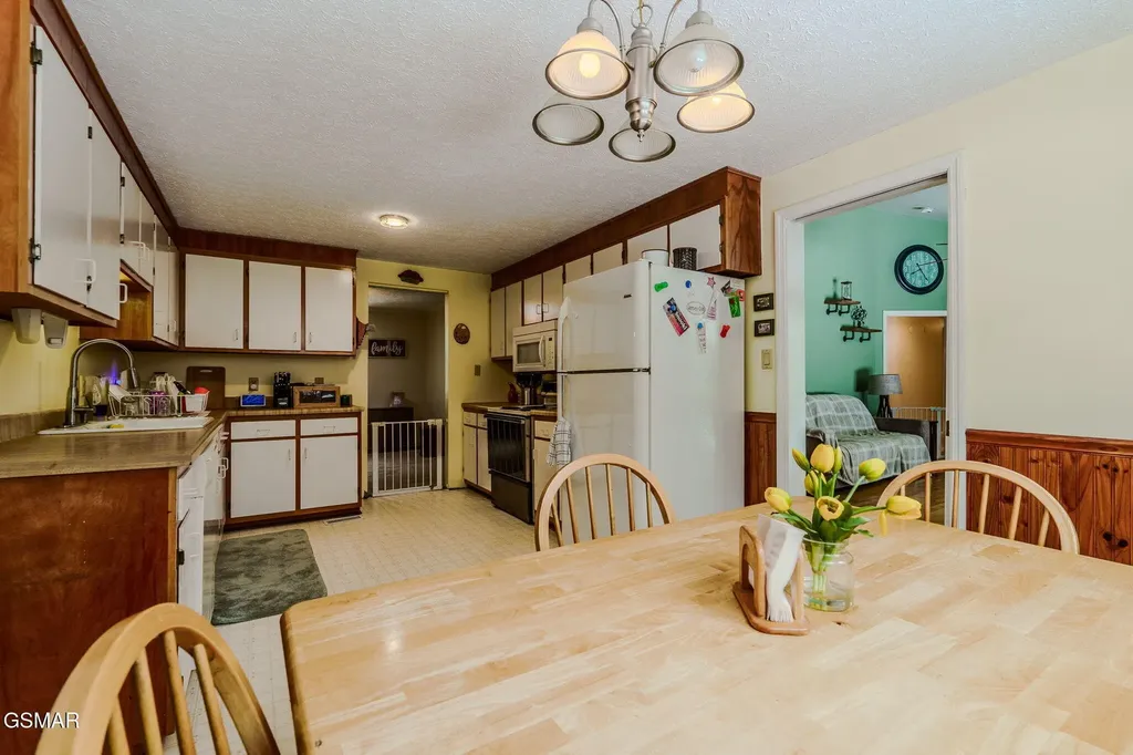 860 Mimosa Lane Crossville TN 38572