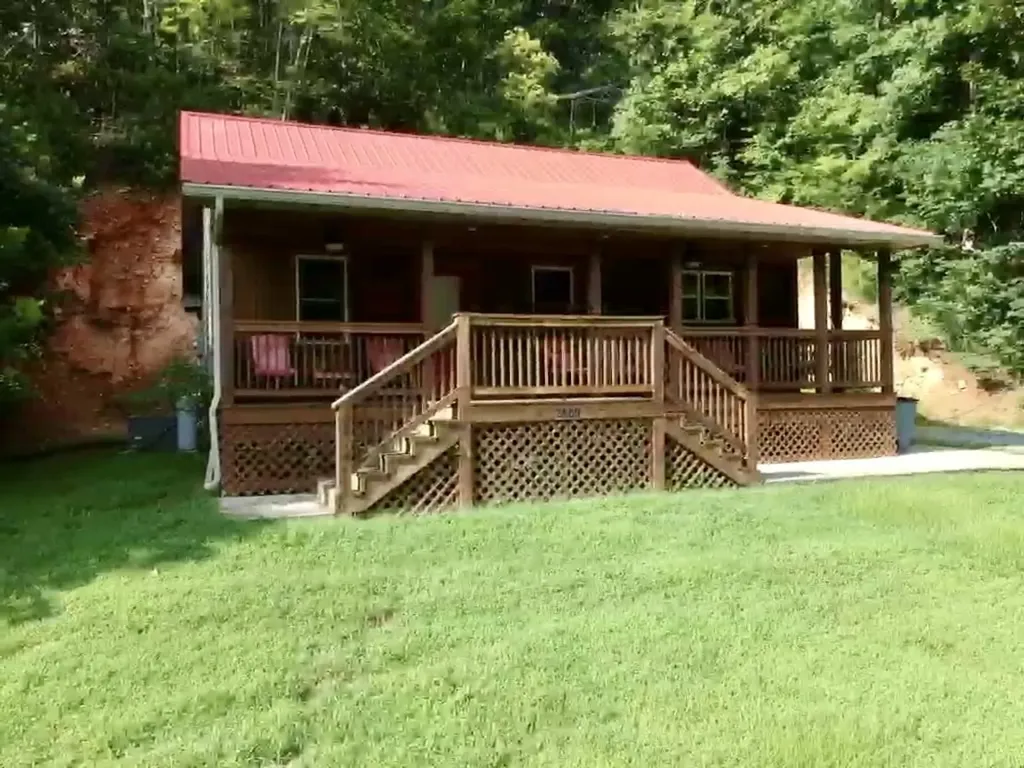 3000 Highwater Road Waverly TN 37185