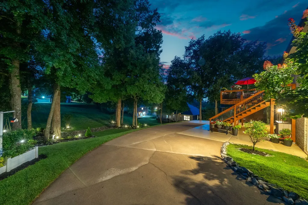 828 Brooke Valley Trace Clarksville TN 37043