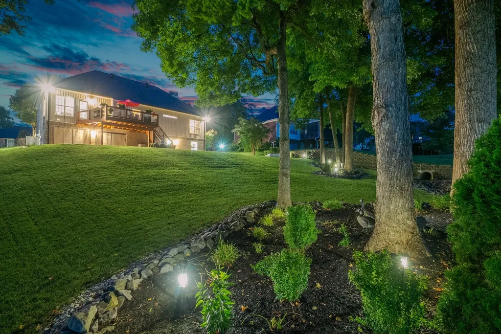828 Brooke Valley Trace Clarksville TN 37043
