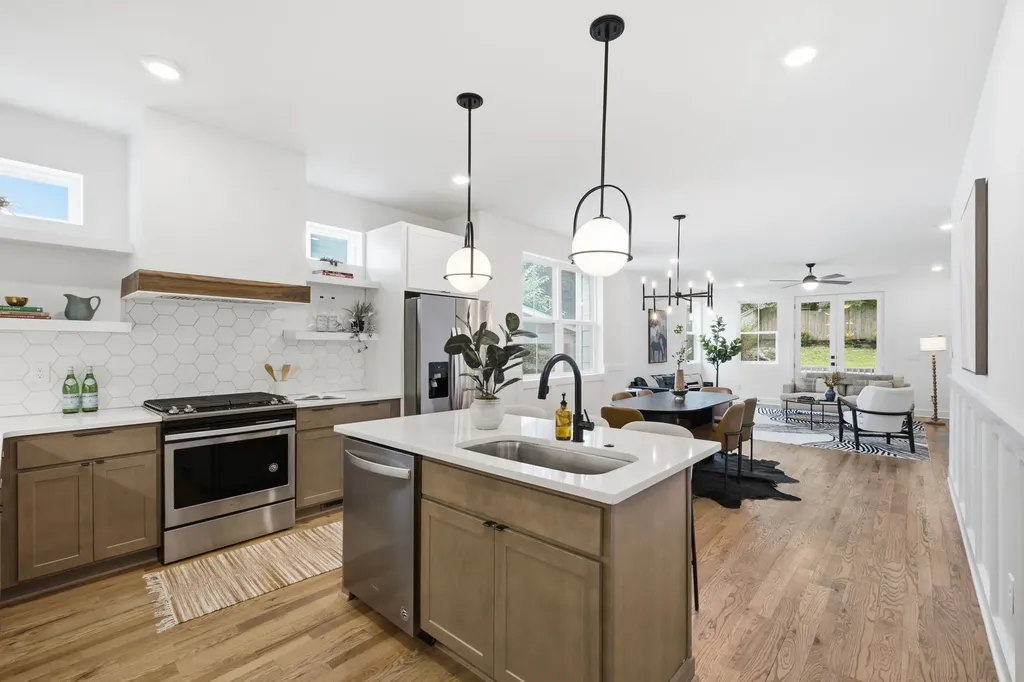 527 Wedgewood Avenue Nashville TN 37203