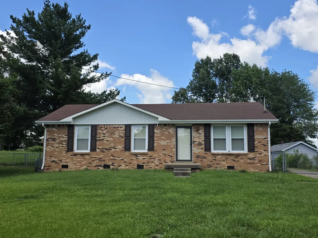 709 Inver Lane Clarksville TN 37042