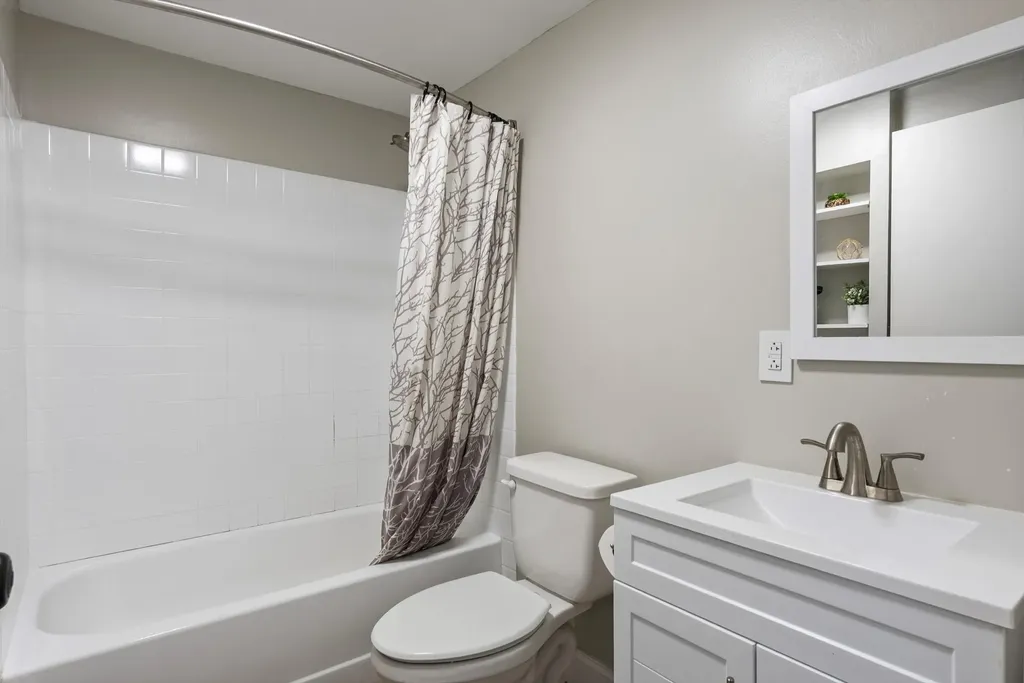 1804 Riverside Road Old Hickory TN 37138