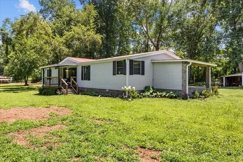 1227 Brushy Road Centerville TN 37033
