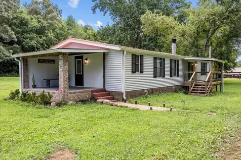 1227 Brushy Road Centerville TN 37033
