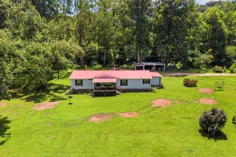 1227 Brushy Road Centerville TN 37033