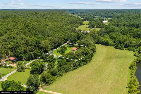 1227 Brushy Road Centerville TN 37033